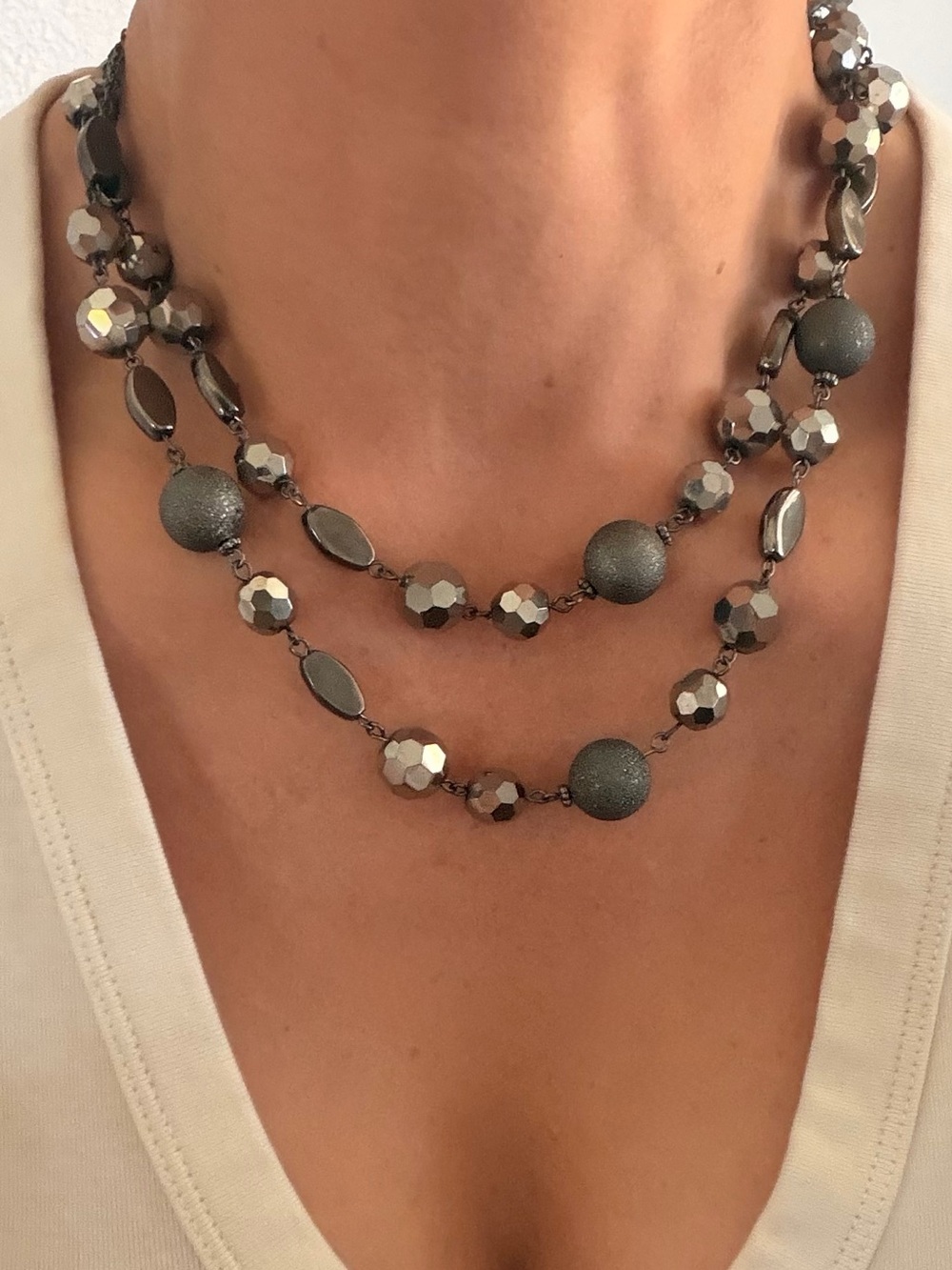 White House, black market
Gunmetal Layered Faceted Bead Necklace